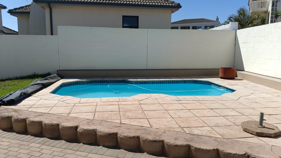 4 Bedroom Property for Sale in Country Club Western Cape